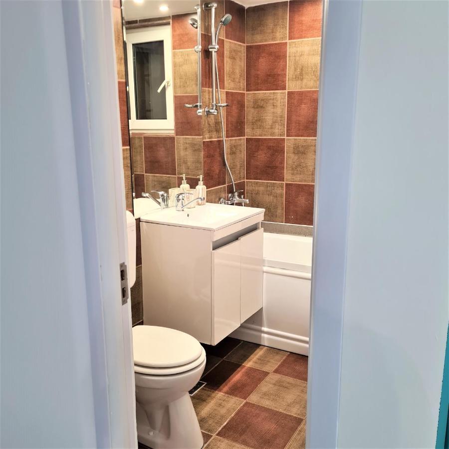 Apartment World
